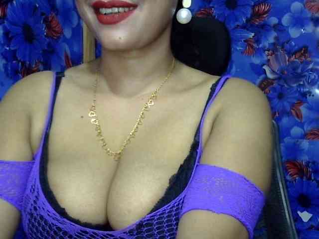 Nusrat-mimi's live stream
