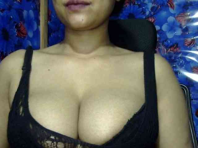 Model: Nusrat-Mimi