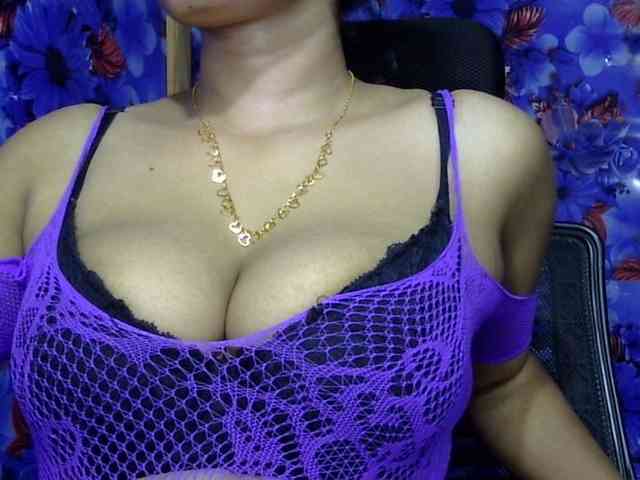Nusrat-mimi's cam show statistics and live stream