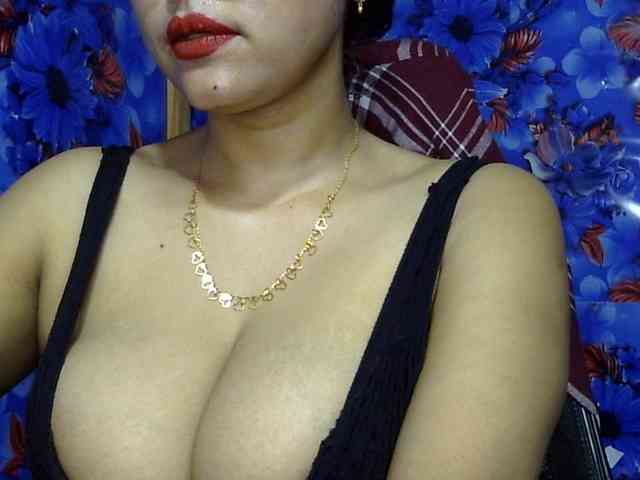 Nusrat-Mimi webcam