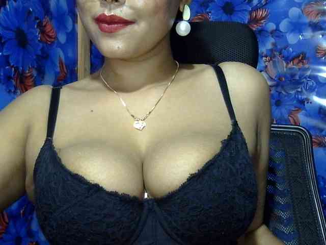 Nusrat-Mimi webcam