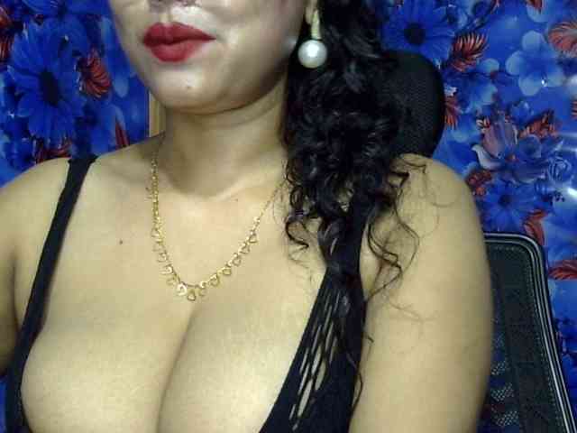 Nusrat-Mimi webcam