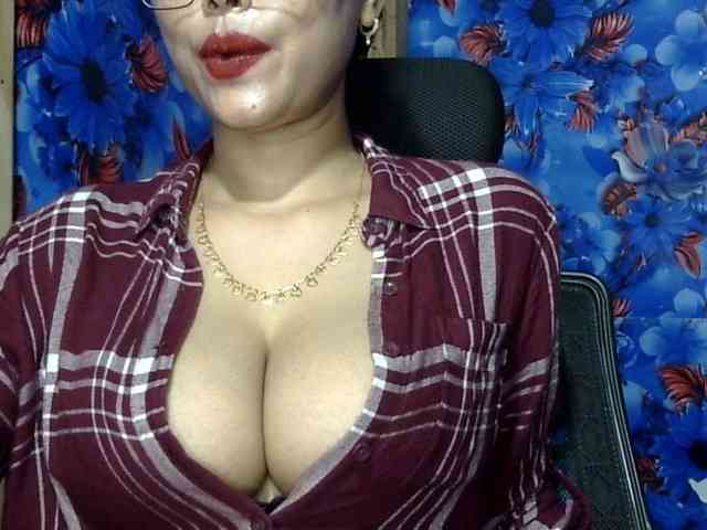 Nusrat-Mimi webcam