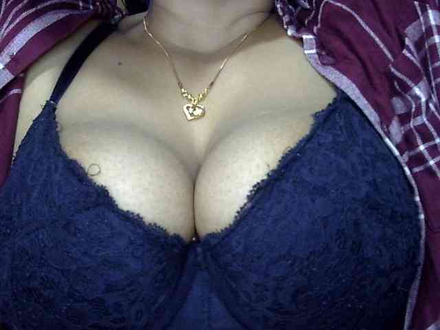 Nusrat-Mimi webcam
