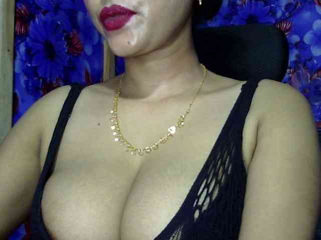 Nusrat-Mimi webcam