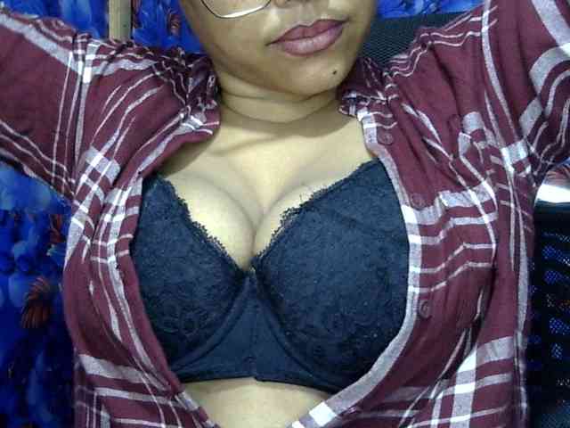 Nusrat-Mimi webcam