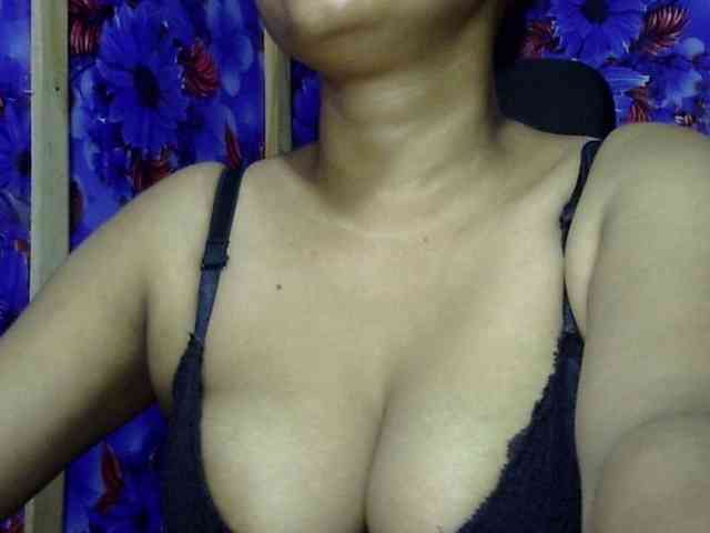 Nusrat-Mimi webcam