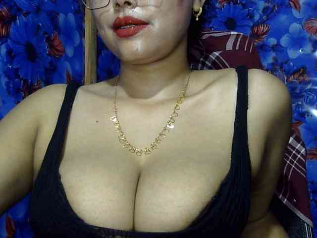 Nusrat-Mimi webcam