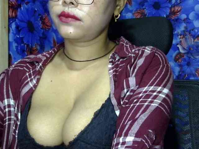 Nusrat-Mimi webcam