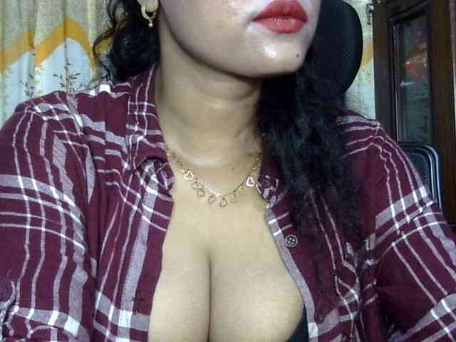 Model: Nusrat-Mimi