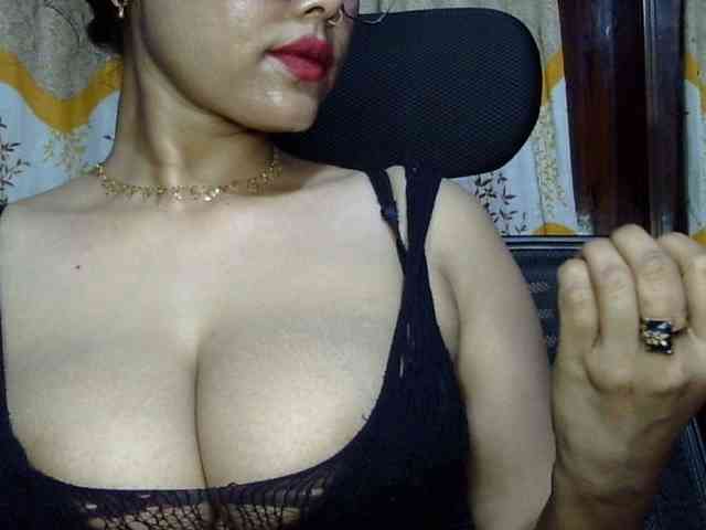Nusrat-Mimi webcam