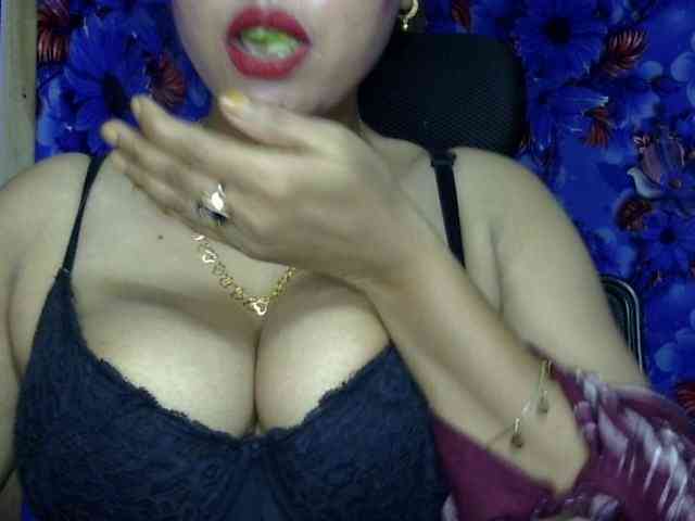 Nusrat-Mimi webcam