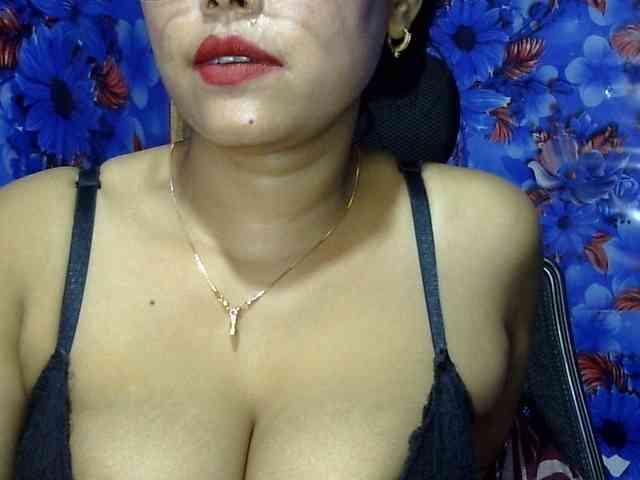 Nusrat-Mimi webcam