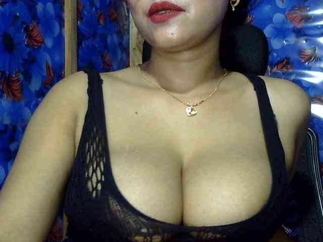 Nusrat-Mimi webcam