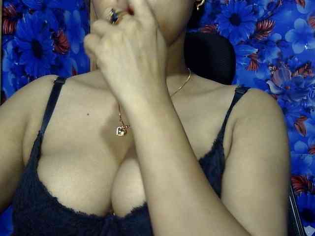 Nusrat-Mimi webcam