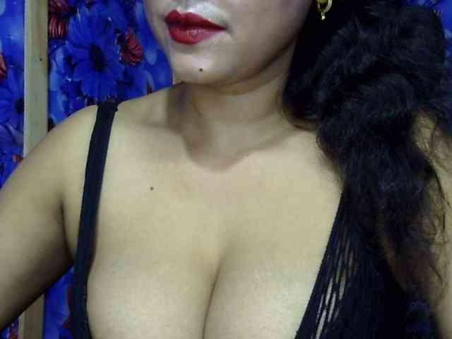 Model: Nusrat-Mimi