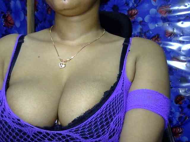 Nusrat-Mimi webcam
