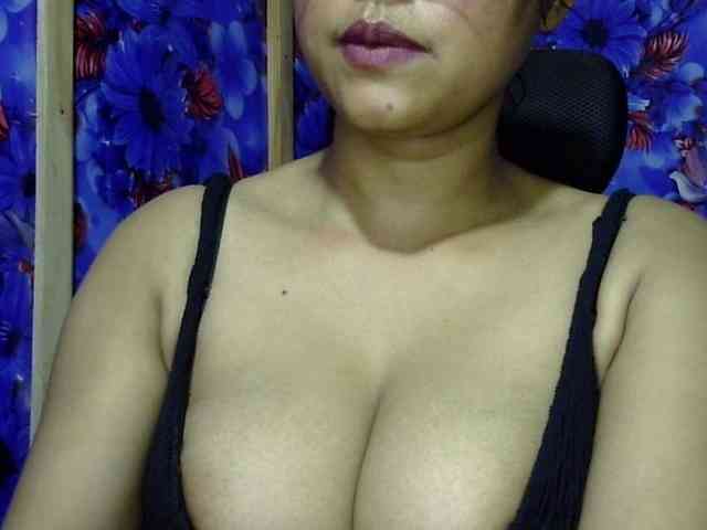 Nusrat-Mimi webcam