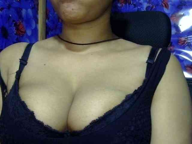 Nusrat-Mimi webcam