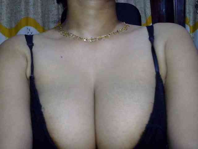 Nusrat-Mimi webcam