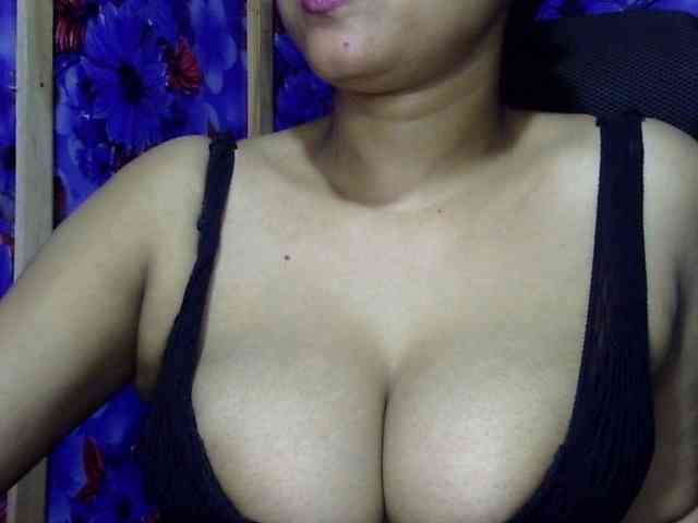 Nusrat-Mimi webcam