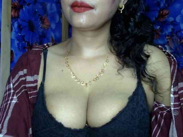 Nusrat-Mimi webcam