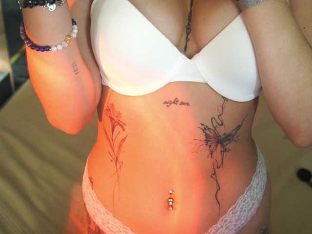 NikkiGold live cam on BongaCams