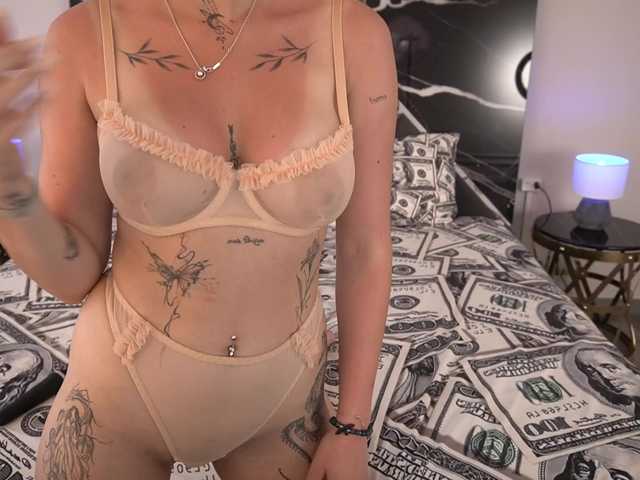 NikkiGold