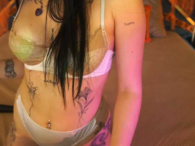 NikkiGold live cam on BongaCams