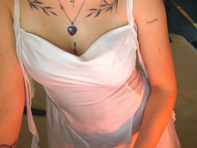 NikkiGold live cam on BongaCams