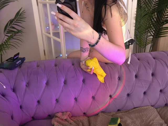 NikkiGold
