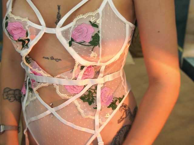 NikkiGold live cam on BongaCams