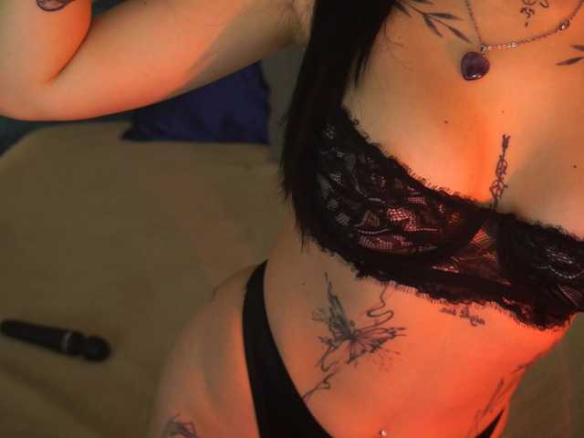 NikkiGold