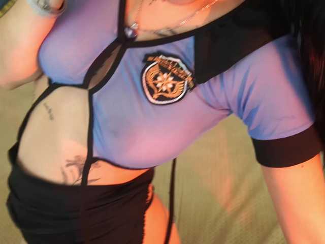 NikkiGold