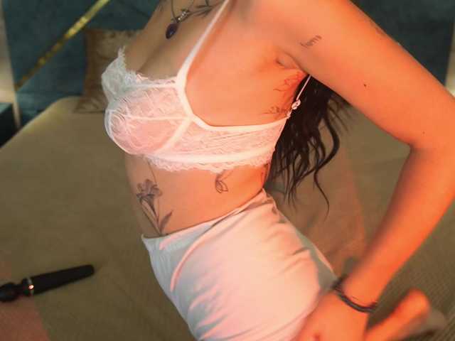 NikkiGold live cam on BongaCams