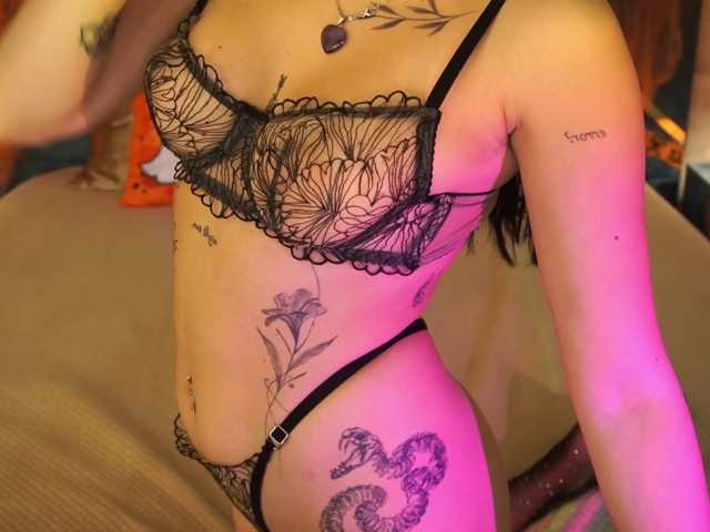 NikkiGold live cam on BongaCams