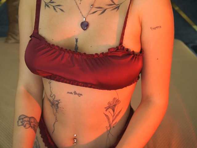 NikkiGold