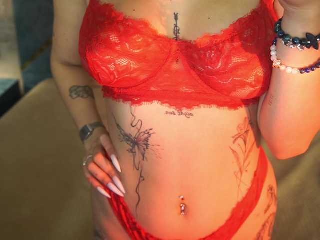 NikkiGold