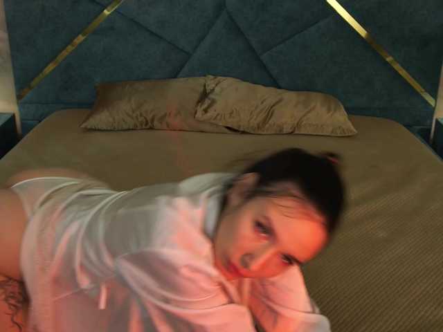 NikkiGold live cam on BongaCams
