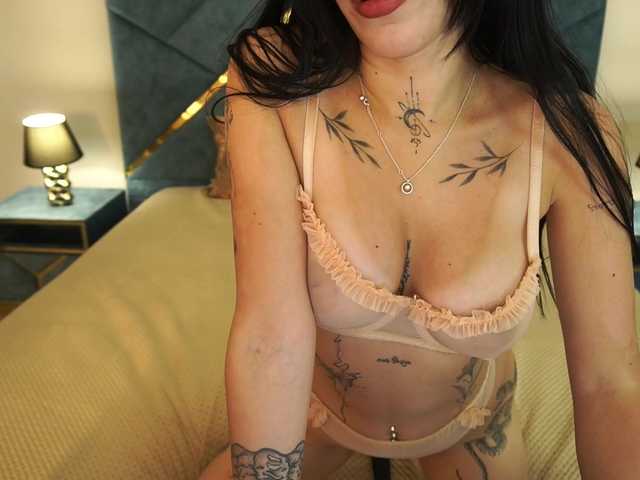 NikkiGold