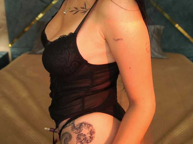 NikkiGold live cam on BongaCams