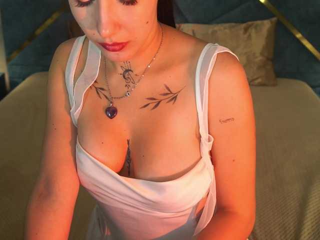 NikkiGold live cam on BongaCams