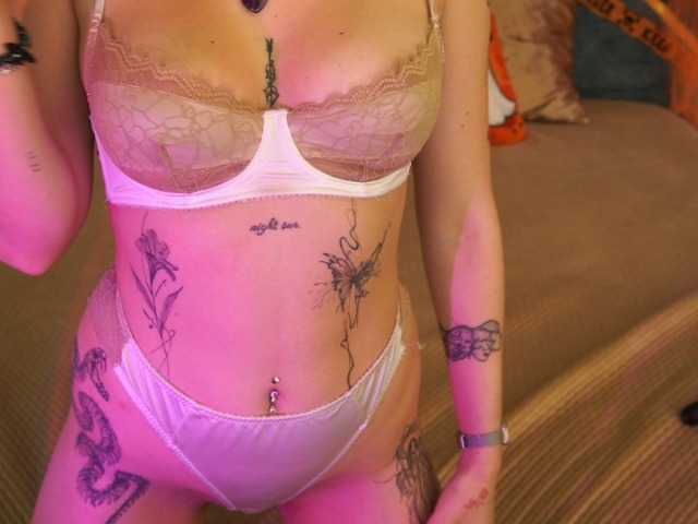 NikkiGold live cam on BongaCams