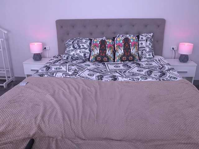 NikkiGold live cam on BongaCams