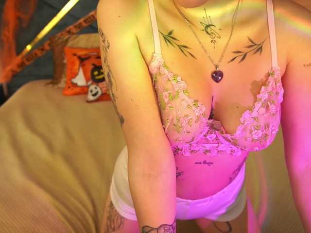 NikkiGold