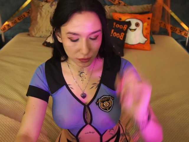 NikkiGold