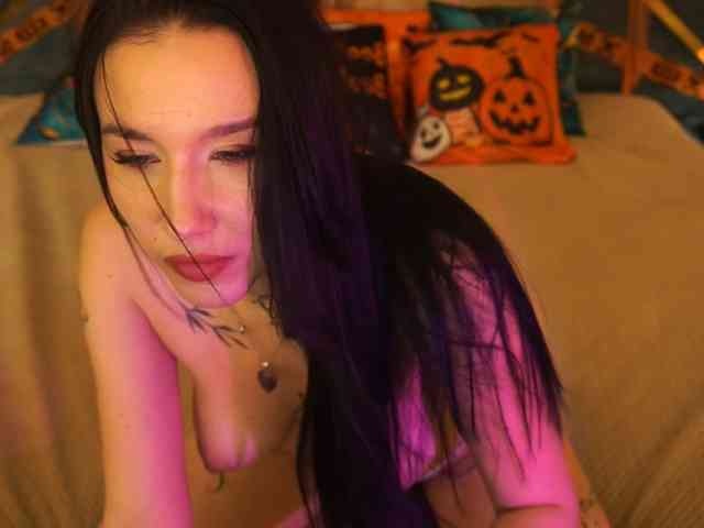 NikkiGold
