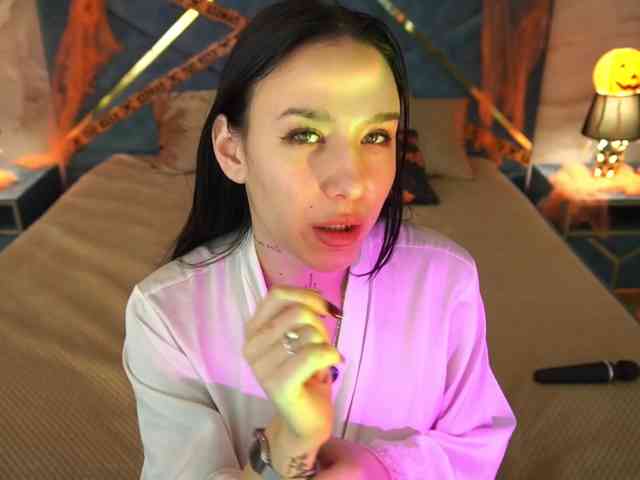 NikkiGold