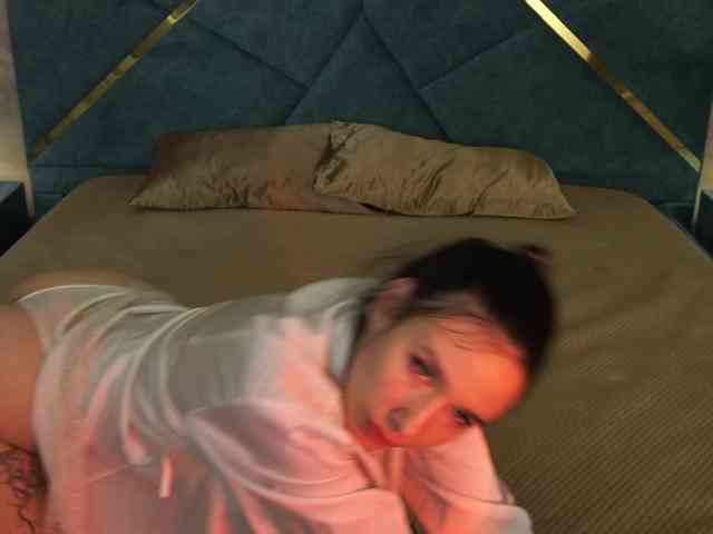 NikkiGold