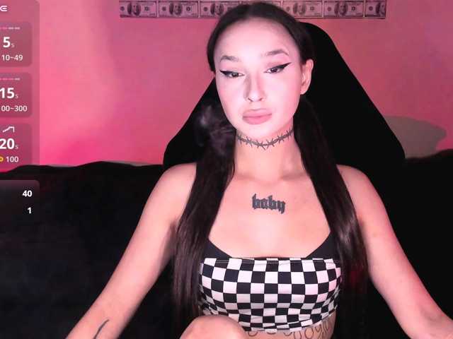 AshMila live cam on BongaCams